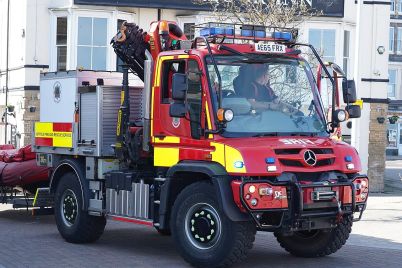 AE65FRX_Mercedes_Unimog_-_Suffolk_Fire__Rescue.jpg