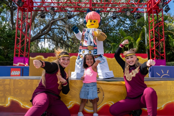 LEGOLAND®-Windsor-Resorts-LEGO®-NINJAGO®-Celebration-2-scaled.jpg