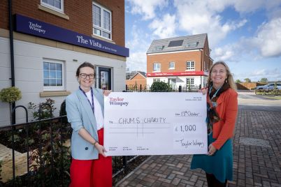 Taylor-Wimpey-awards-Bedfordshire-and-Barton-mental-health-charity-with-1000-community-prize-scaled.jpg
